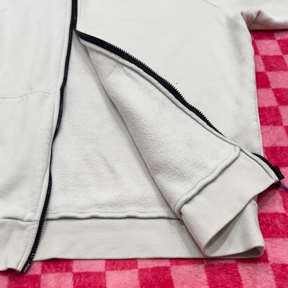 Twitch White and Purple Hoodie Jacket - Picture 7 of 8